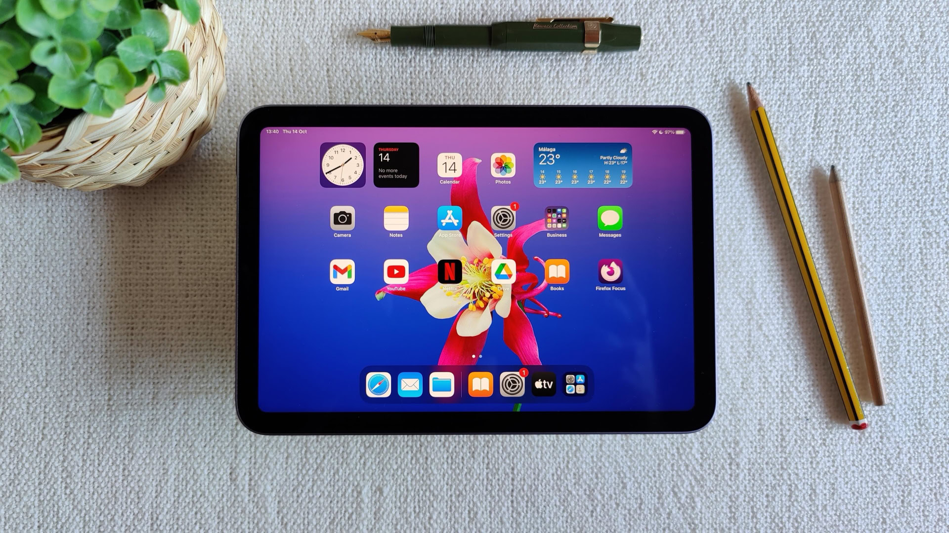 An iPad mini running iPadOS 15