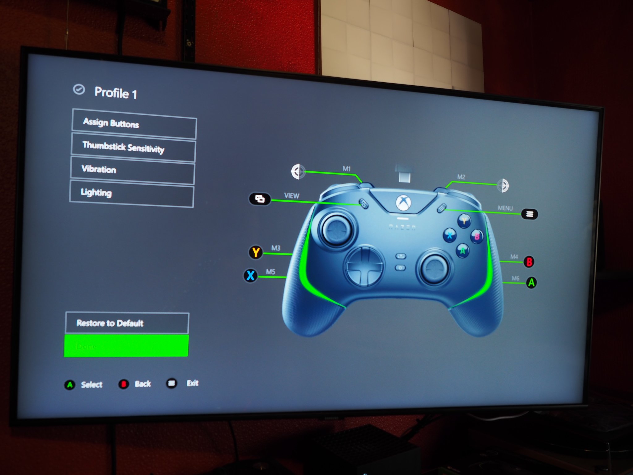 Razer Wolverine V2 app photograph running on Xbox