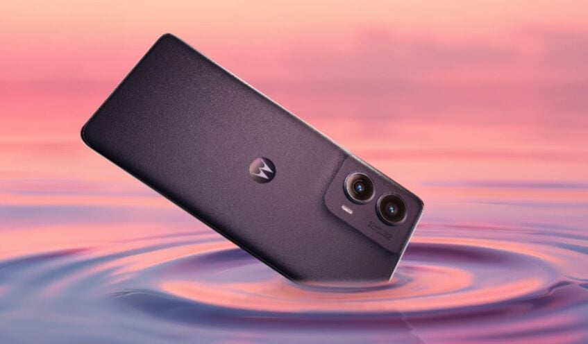 Motorola Edge 2024 dipping into water