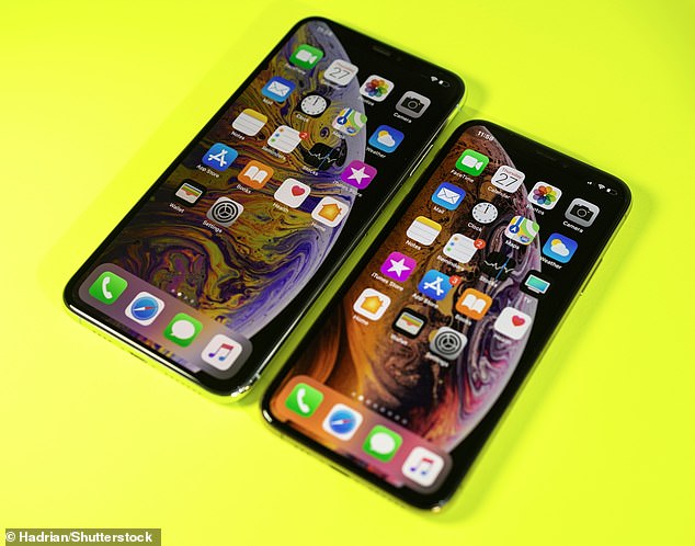 After being discontinued for five years, Apple products become vintage. This was recently the case for the iPhone XS Max (2018, pictured here left) and iPhone 6s Plus (2015)