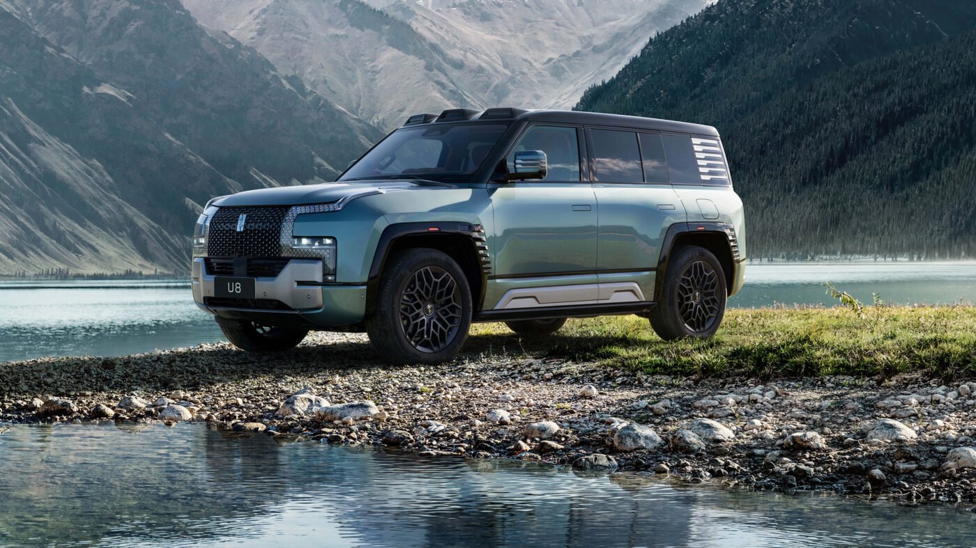 Chinese G-Wagen by lake, evoking Australia.