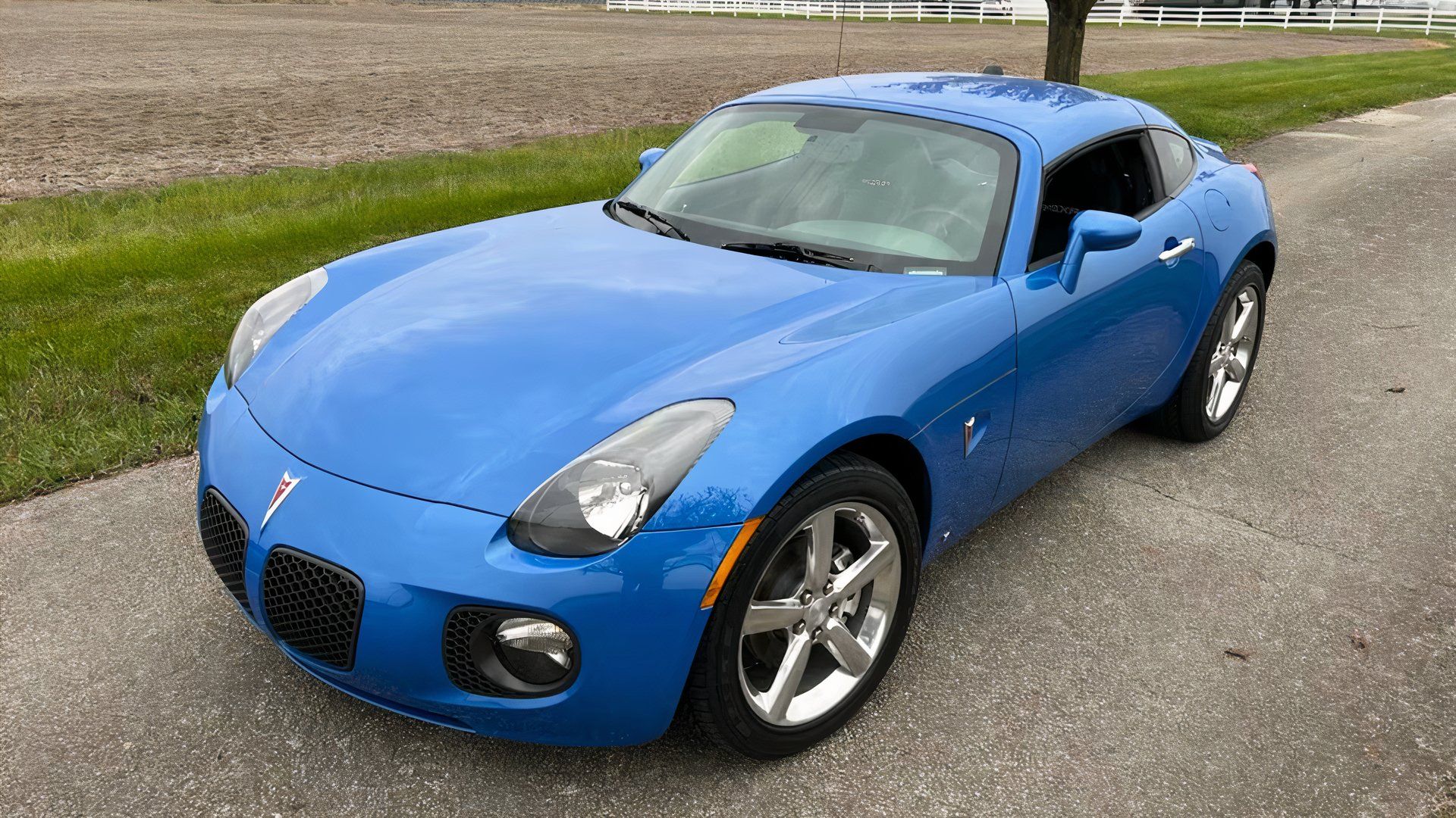 Pontiac Solstice GXP Coupe, front 3/4