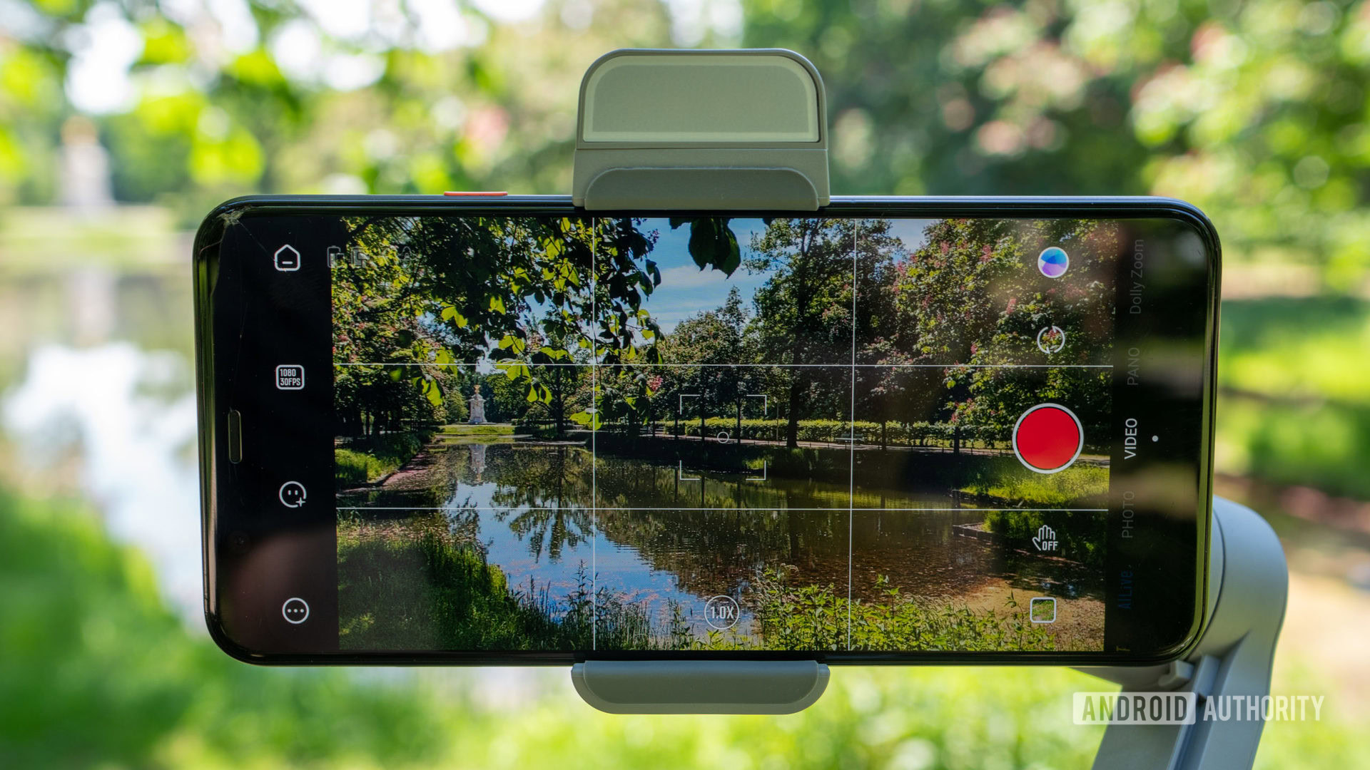 ZHIYUN Smooth Q3 with phone mounted horizontally