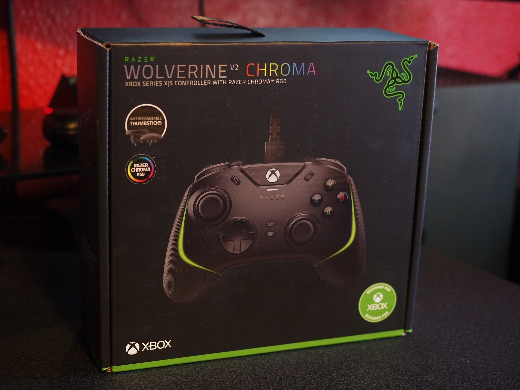 Razer Wolverine V2 in the box.