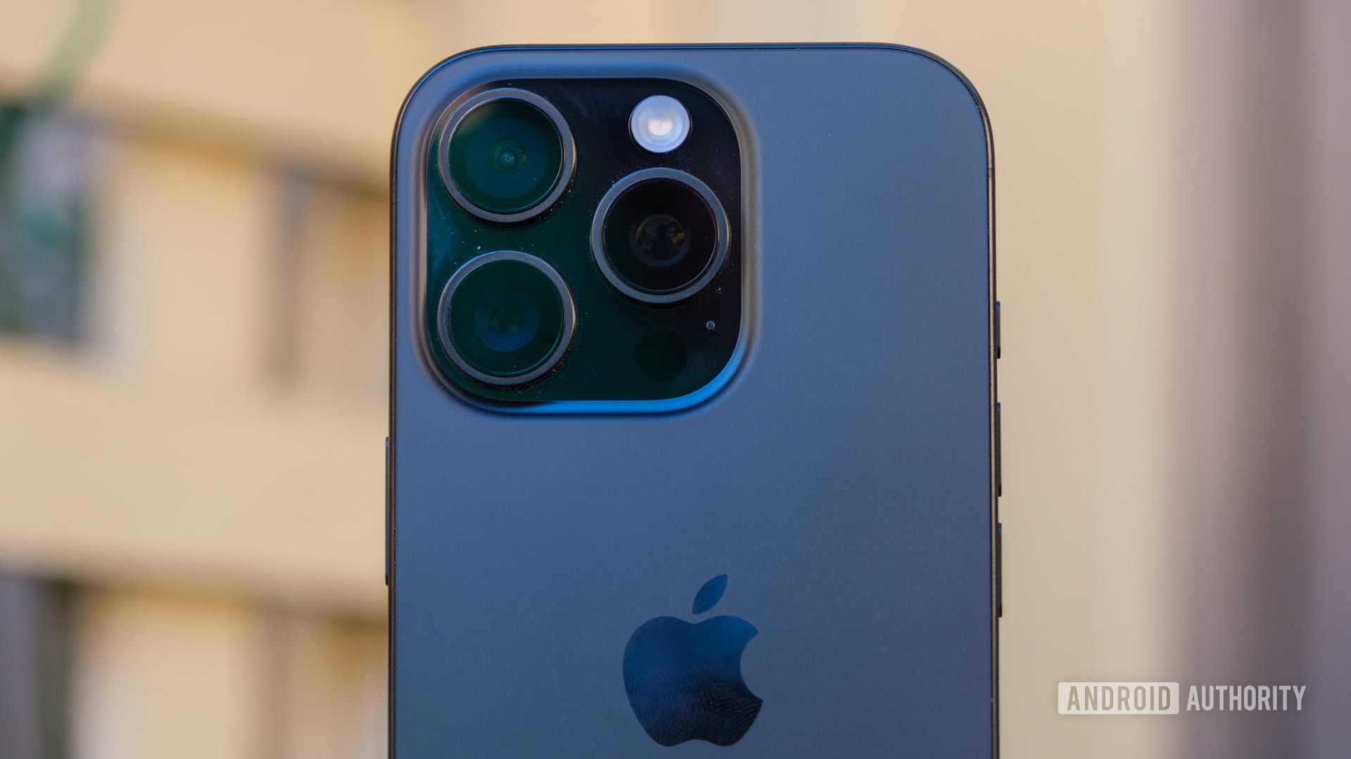 iPhone 16 Pro cameras