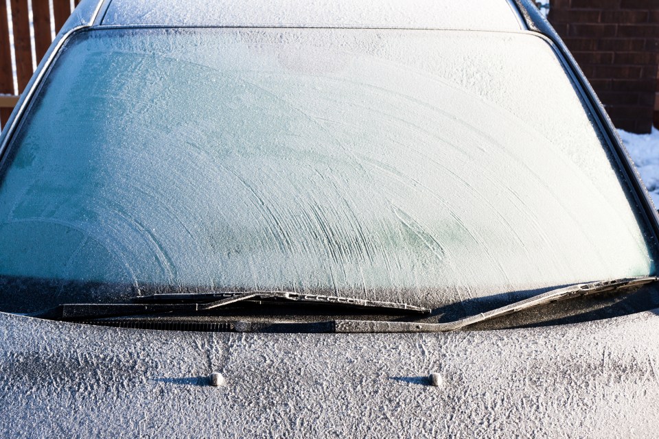 Experts have compiled a shortlist of ways to de-ice their vehicles