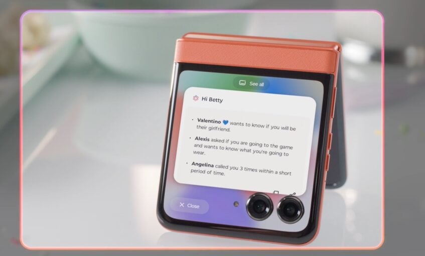 Catch Me Up AI notifications on Razr 50 Ultra outer display