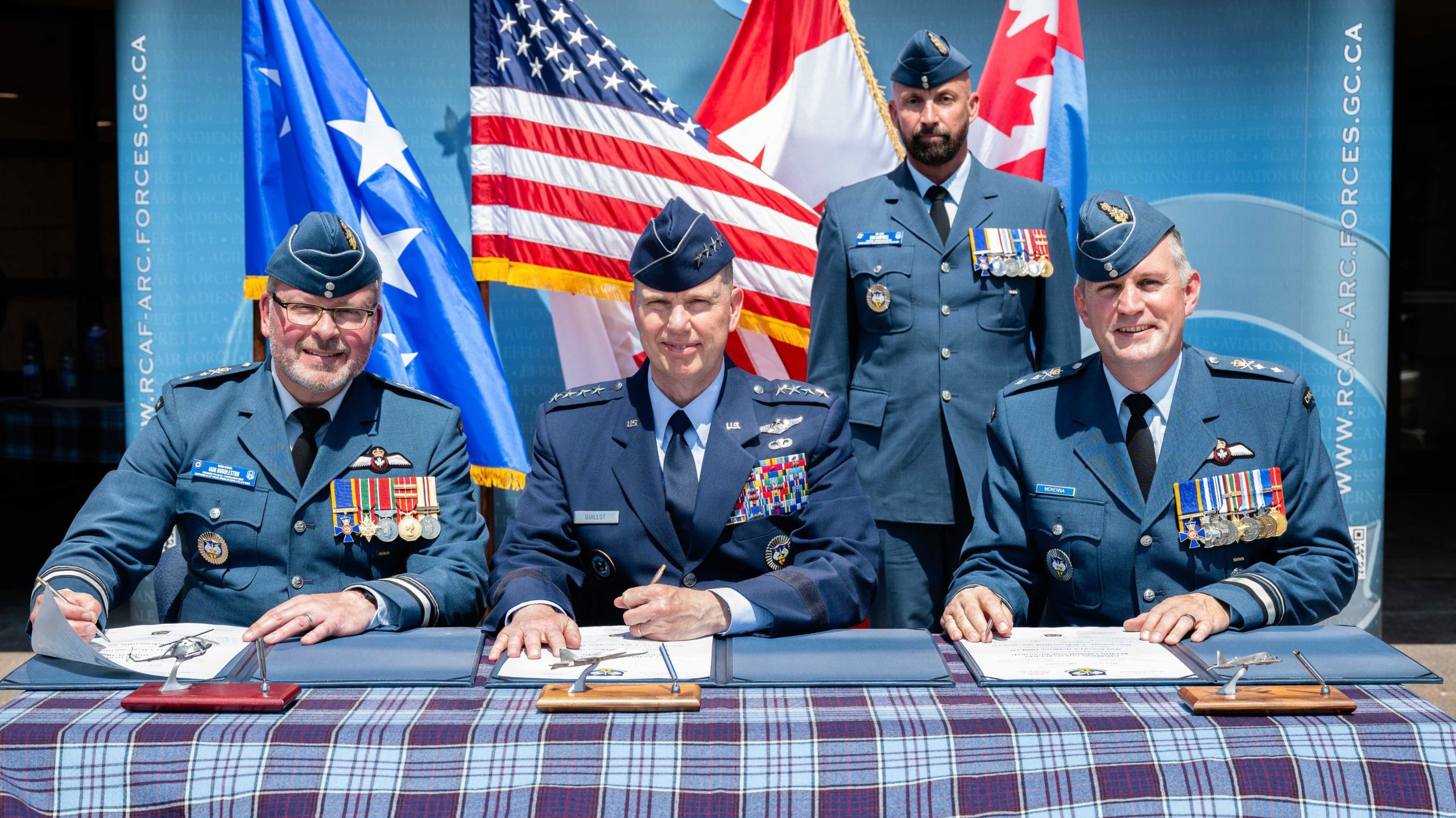 Canadian and US military officials of NORAD. 