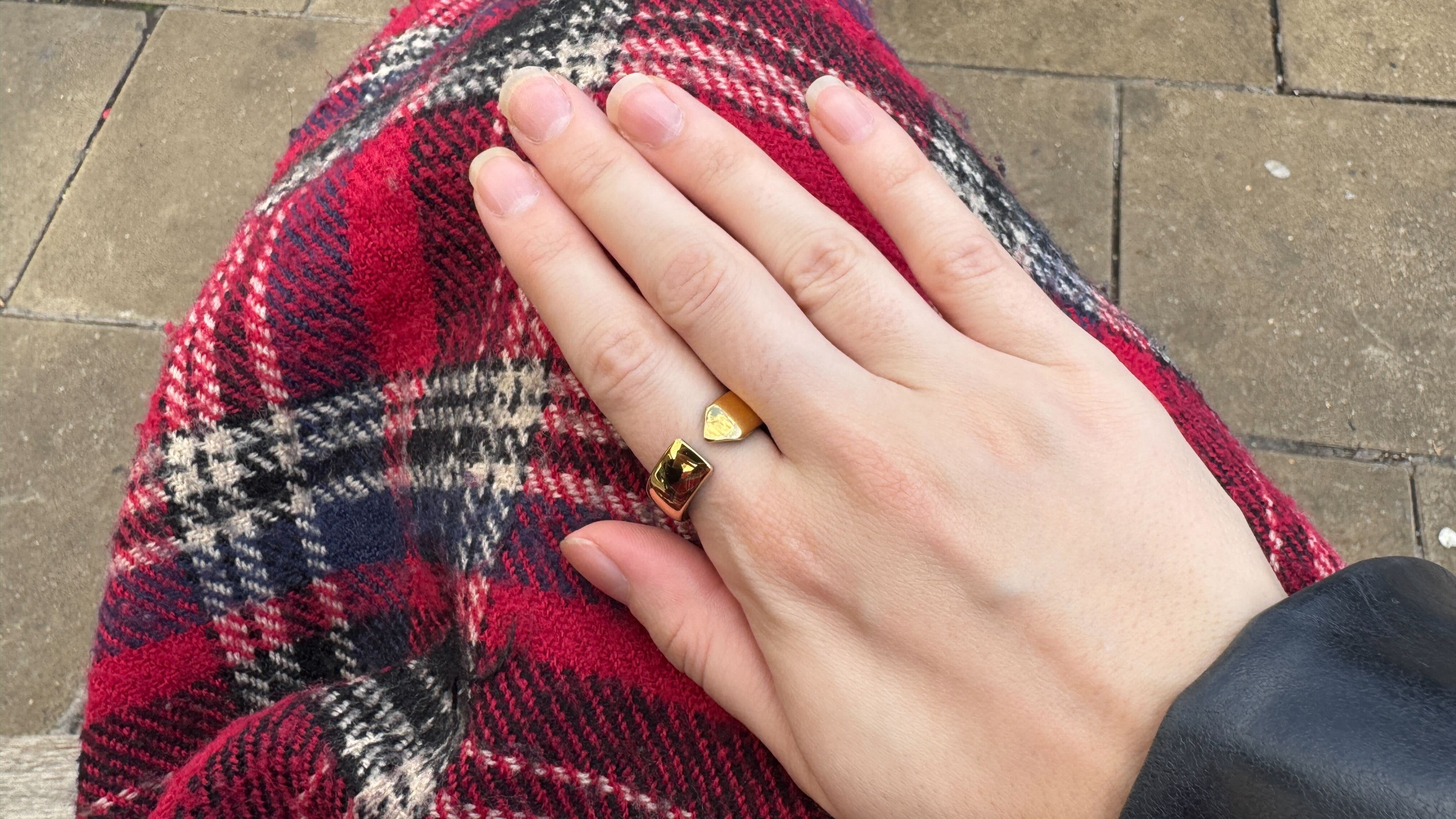 Evie Smart Ring being worn