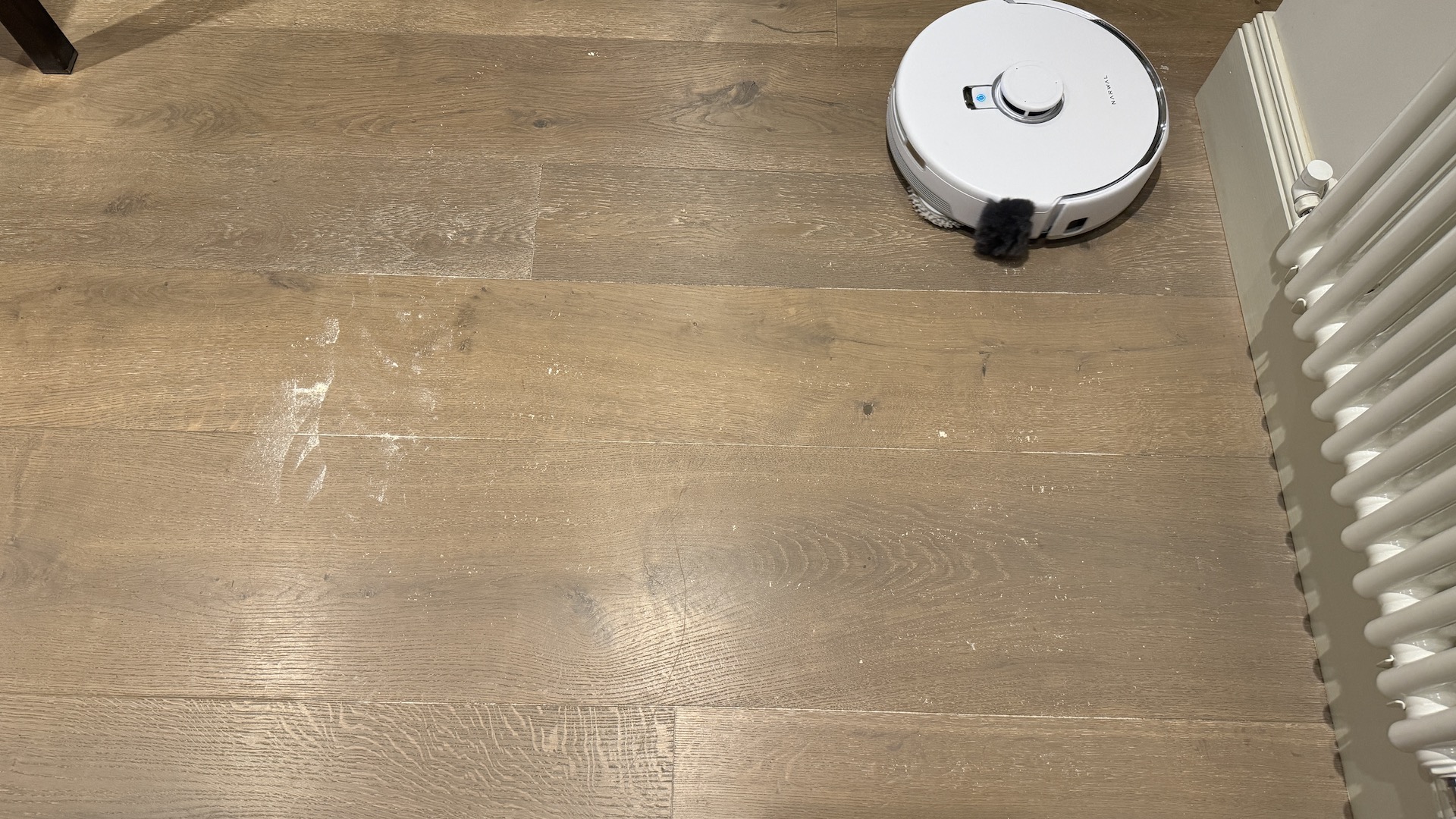 testing the Narwal Freo Z Ultra for mopping and vacuuming skills 