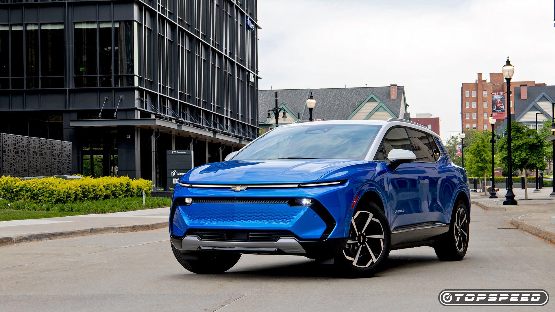 2024 Chevrolet Equinox EV Front Three Quarter 1 TopSpeed