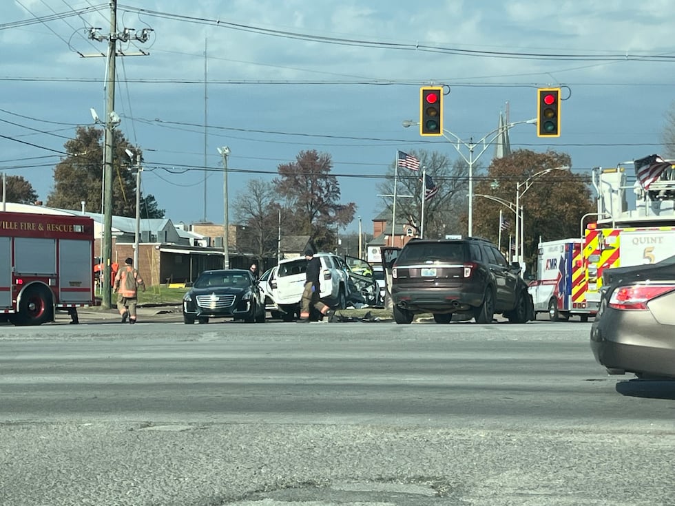 Car crash at Lloyd and Wabash