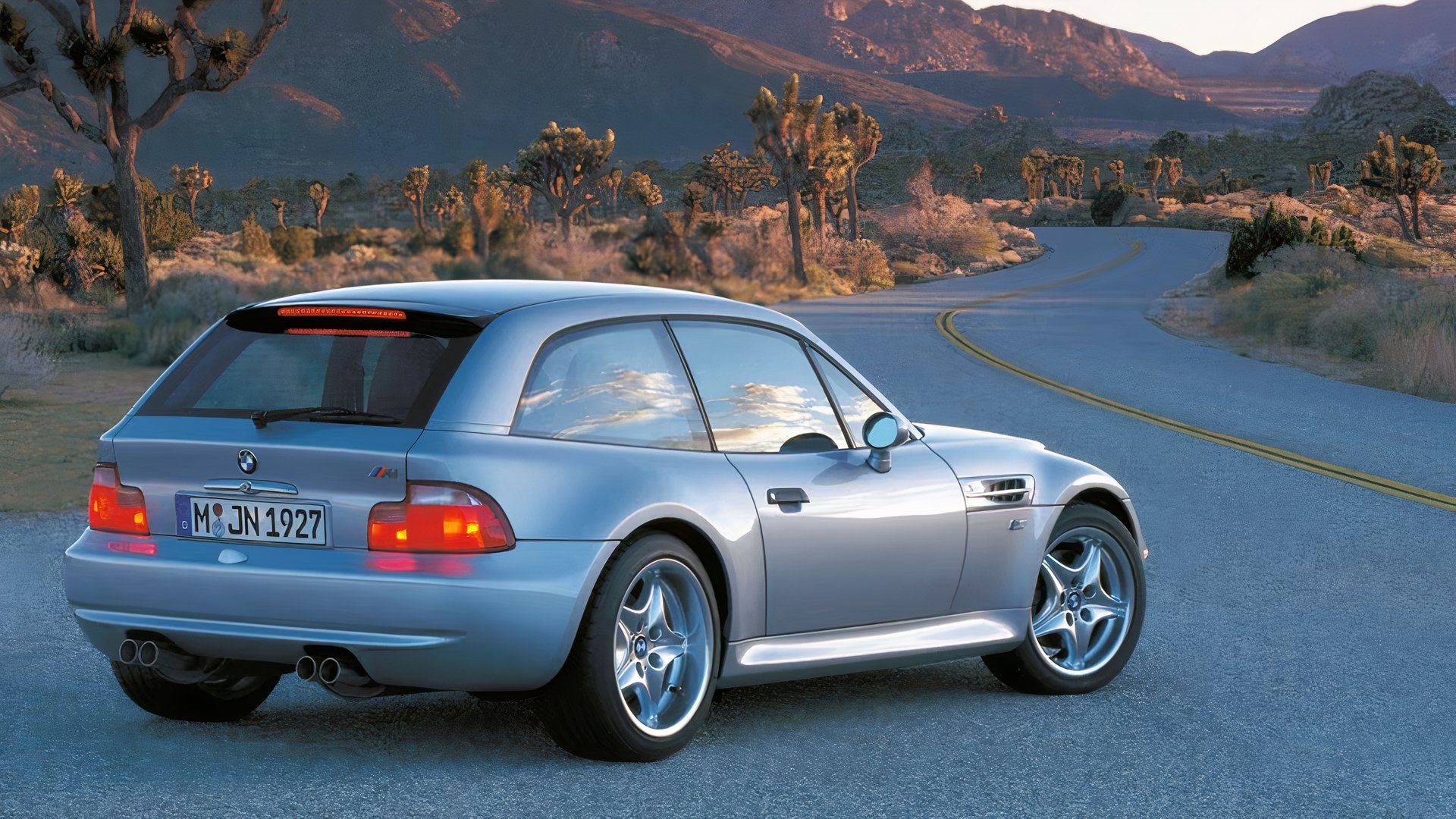 2000 BMW Z3 M Coupe 3/4 rear view static