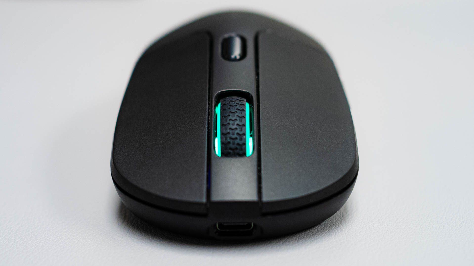 Colored scroll wheel on the Keychron M3 Wireless Mouse