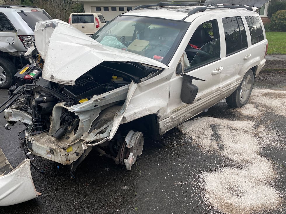 2 face charges after stolen SUV smashes Portland police car, speeds away