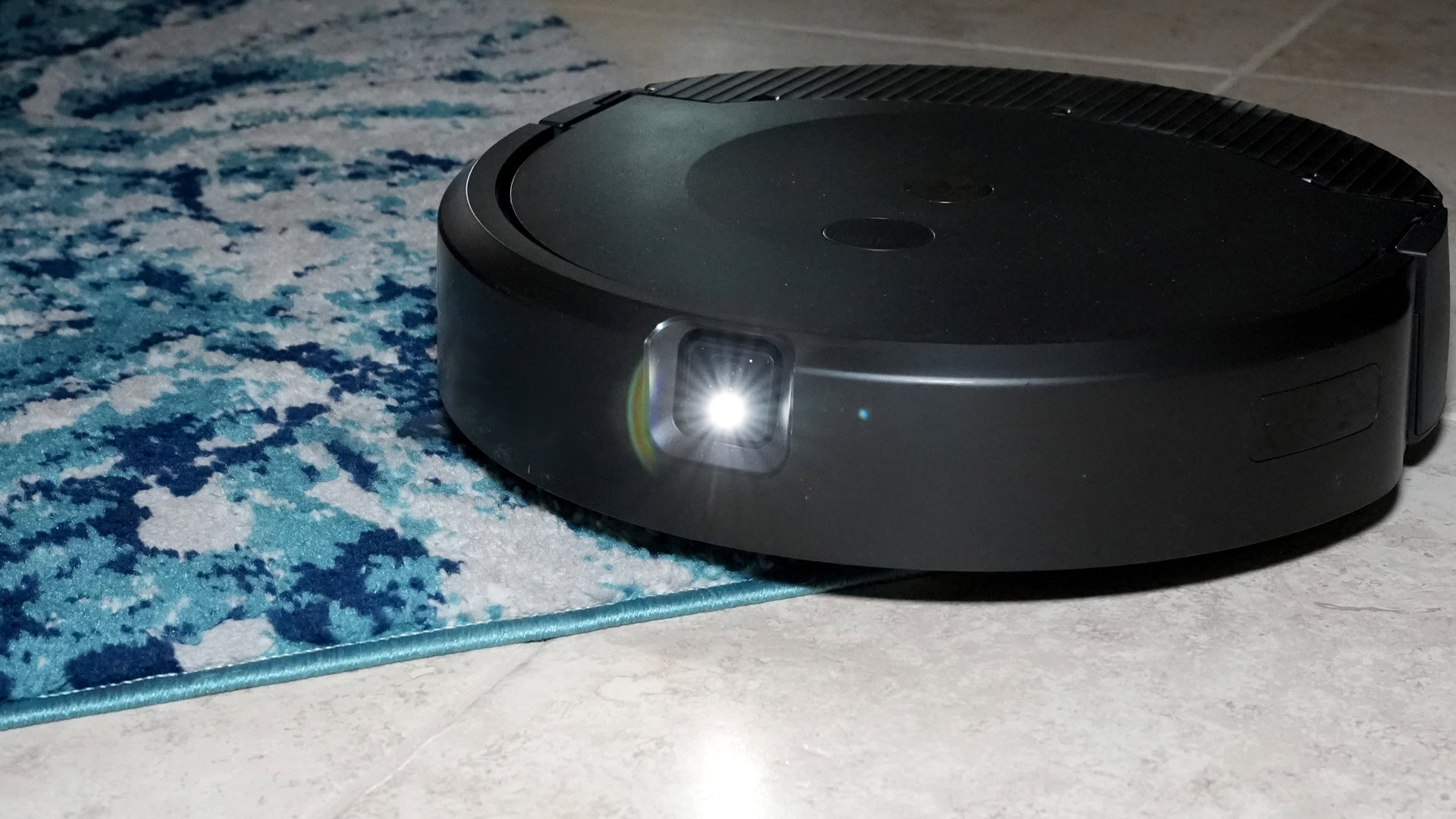 iRobot Roomba Combo 10 Max light