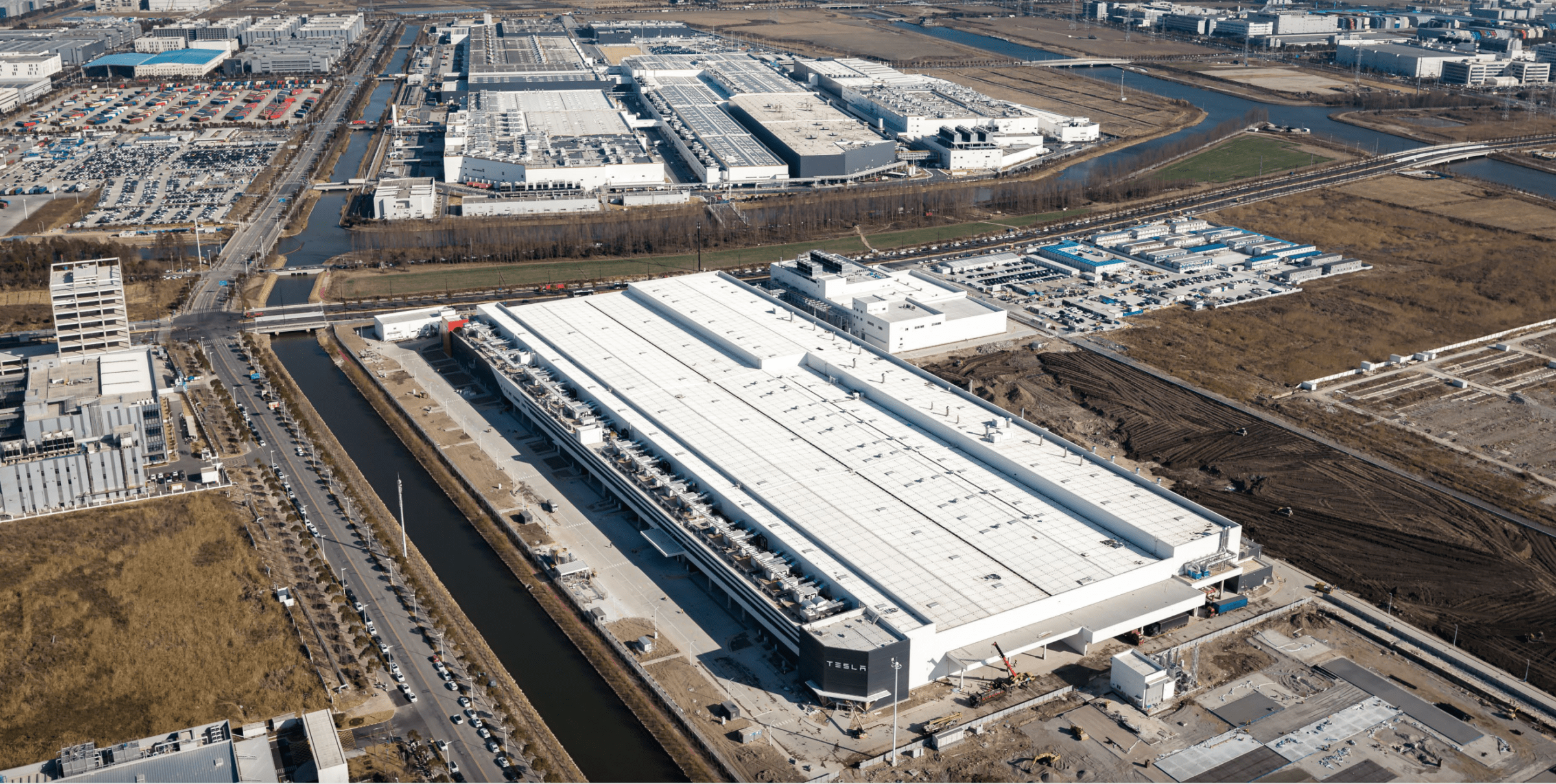 Photo of Tesla’s Megapack factory in Shanghai