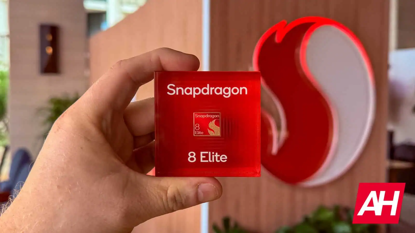 Qualcomm Snapdragon 8 Elite AM AH 12