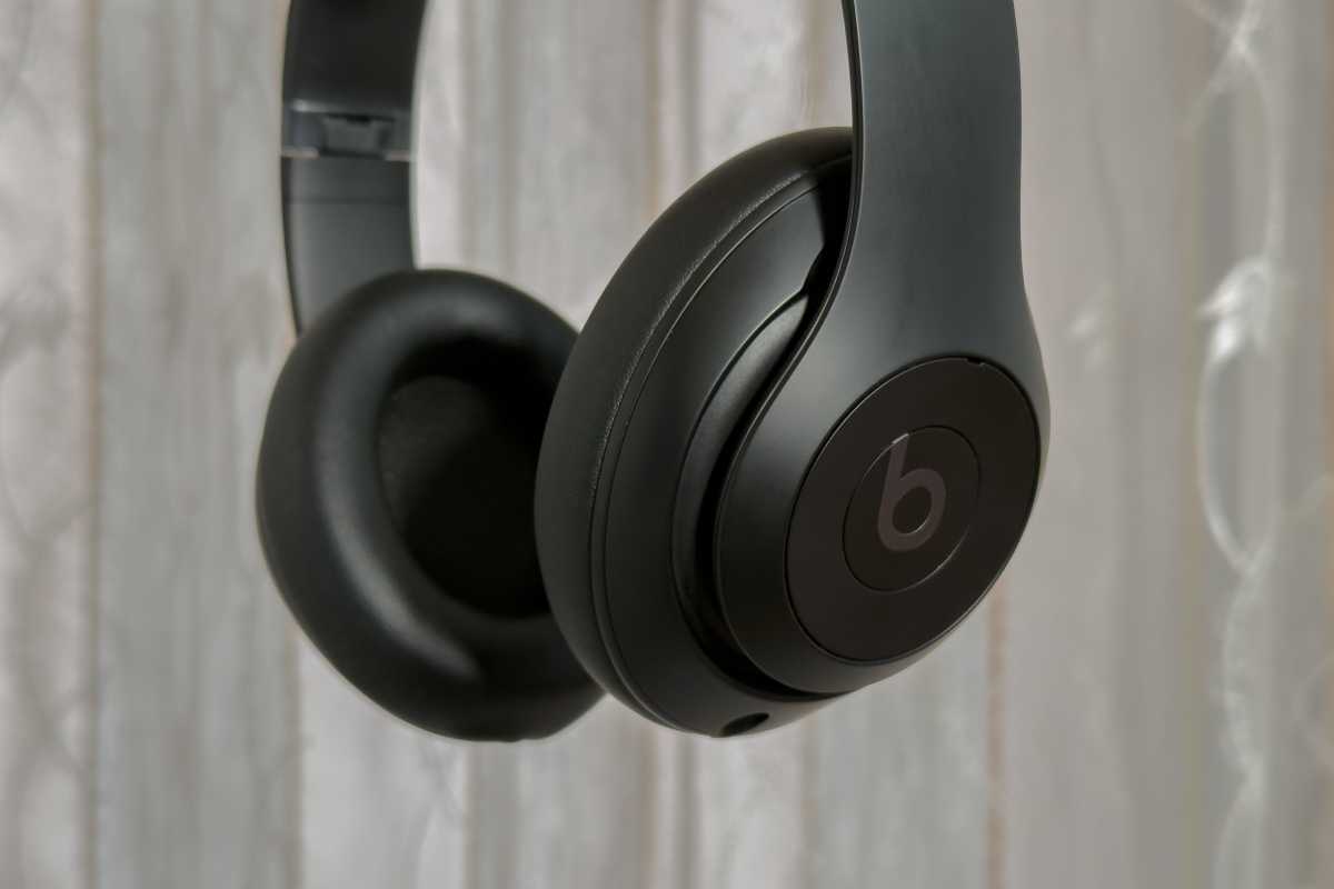 Beats Studio Pro