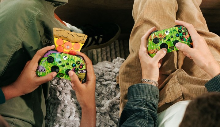 Players use Ninja Turtles themed Xbox controllers.