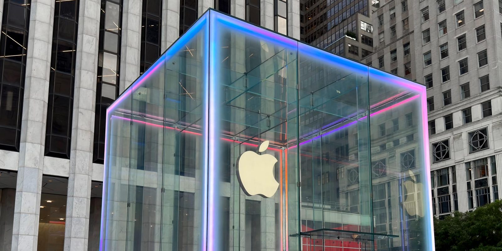 Apple's 5th Ave store glows in Apple Intelligence colors to celebrate iPhone 16 launch