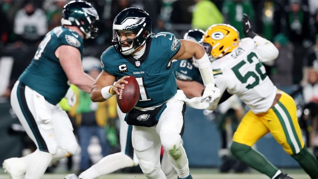 The NFL and Bleacher Report team up on a multiyear content deal that gives the digital platform access to league video, personnel, brand sponsors, and events including the Super Bowl.