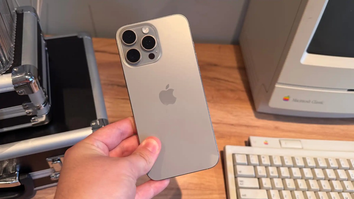 iPhone 16 Pro Max in Hand