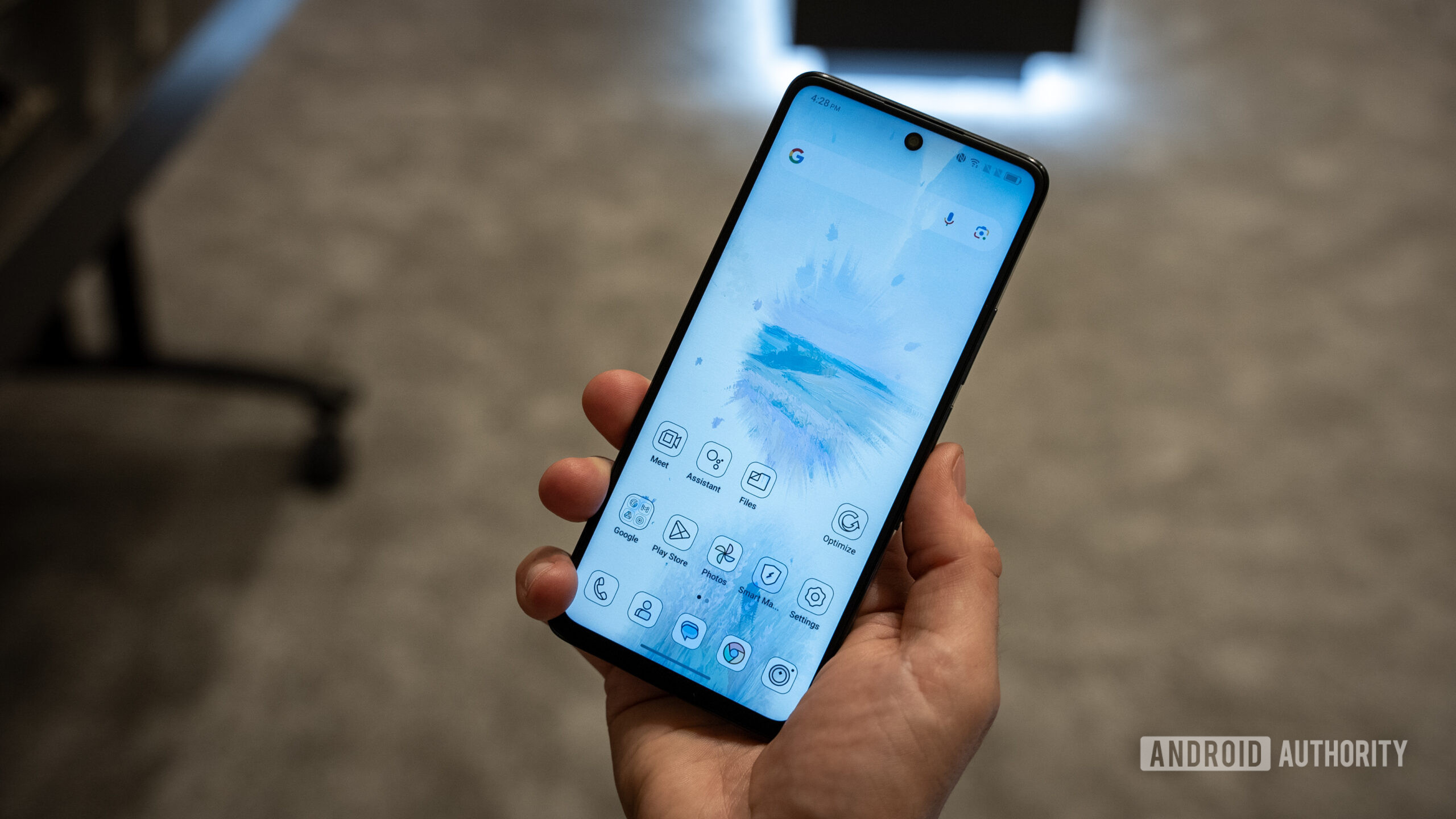 TCL 60 XE NXTPAPER 5G in hand with e ink mode