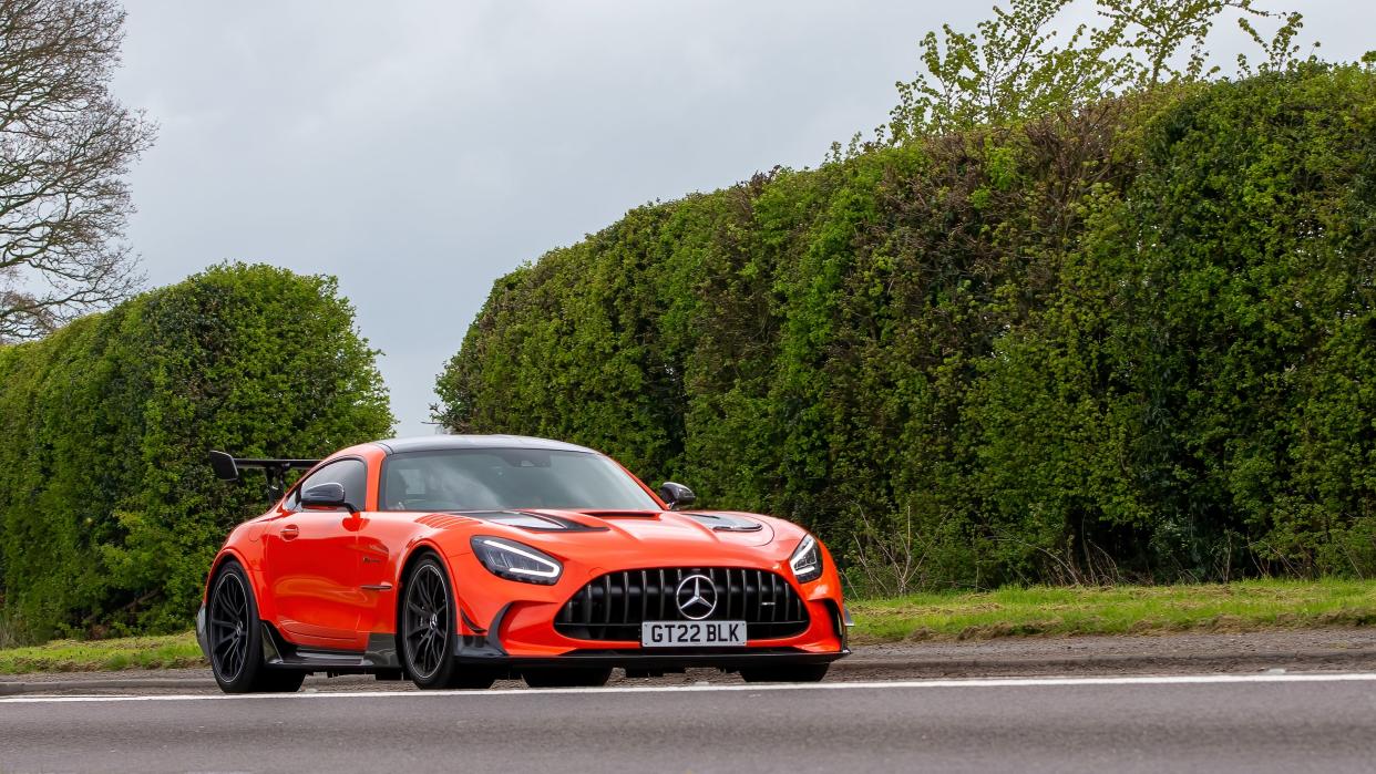 MERCEDES-BENZ AMG GT