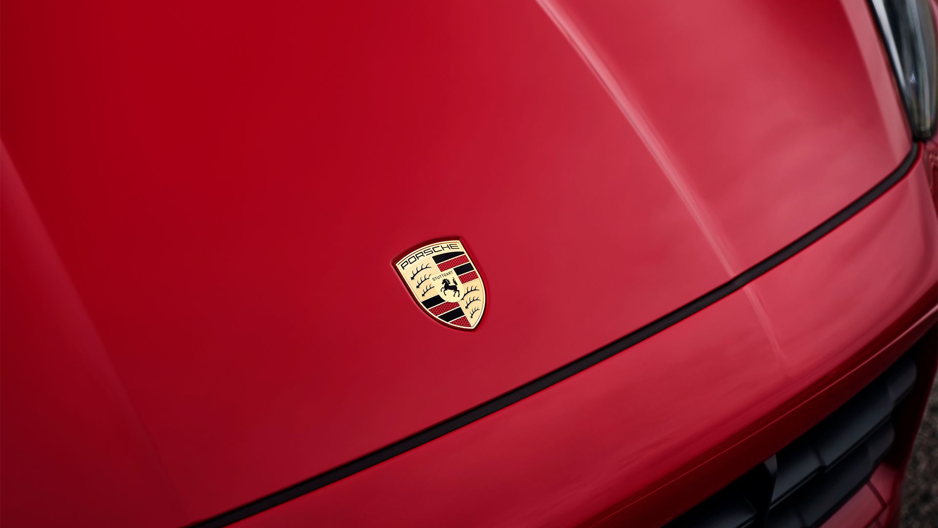 2025 Porsche Cayenne GTS logo