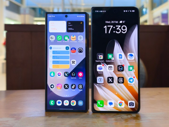 Oppo Find N5 and Galaxy Z Fold 6 front displays