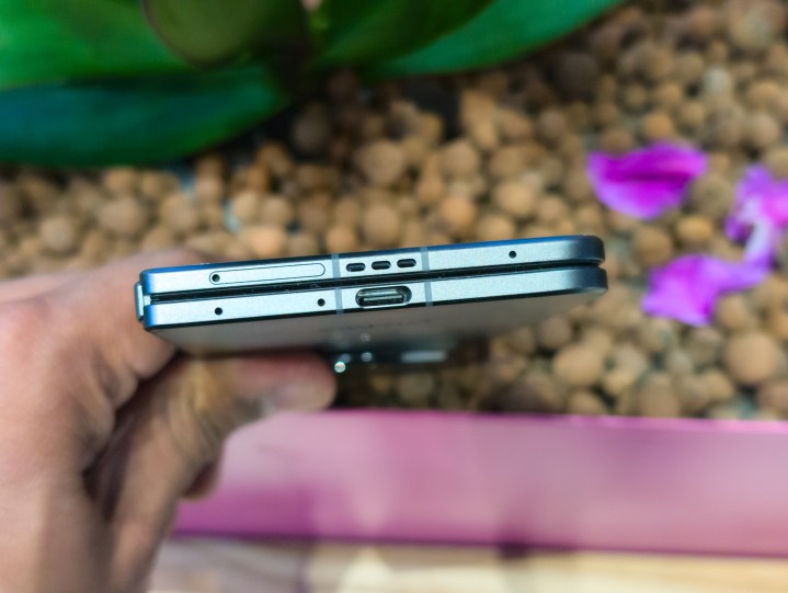 Slim USB-C Port on the Oppo Find N5