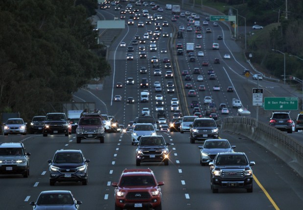 Traffic rolls along Highway 101 in San Rafael, Calif. on Thursday, Jan. 2, 2025. (Sherry LaVars/Marin Independent Journal)