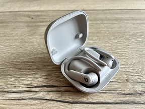 powerbeats pro 2 review