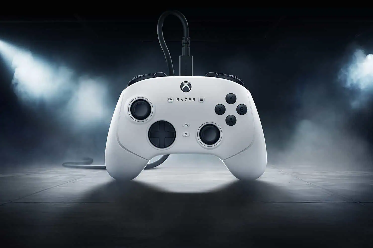 Razer Wolverine V3 Tournament Edition in White