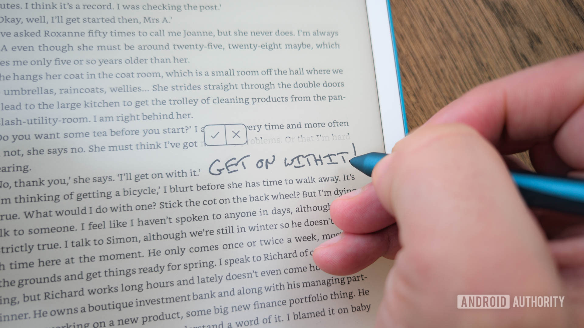 Amazon Kindle Scribe (2024) Active Canvas Making a Note