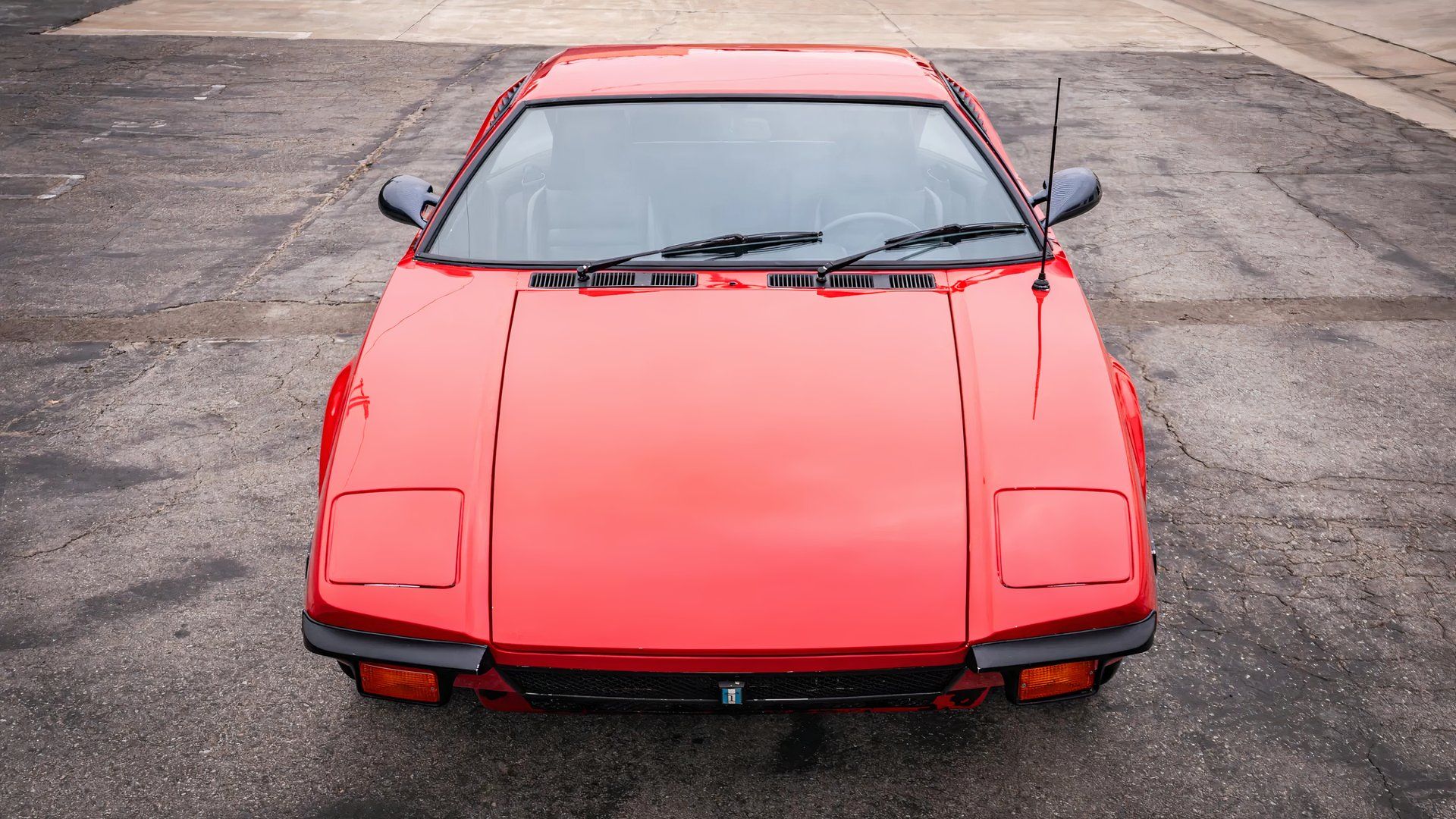 1971 De Tomaso Pantera, front profile