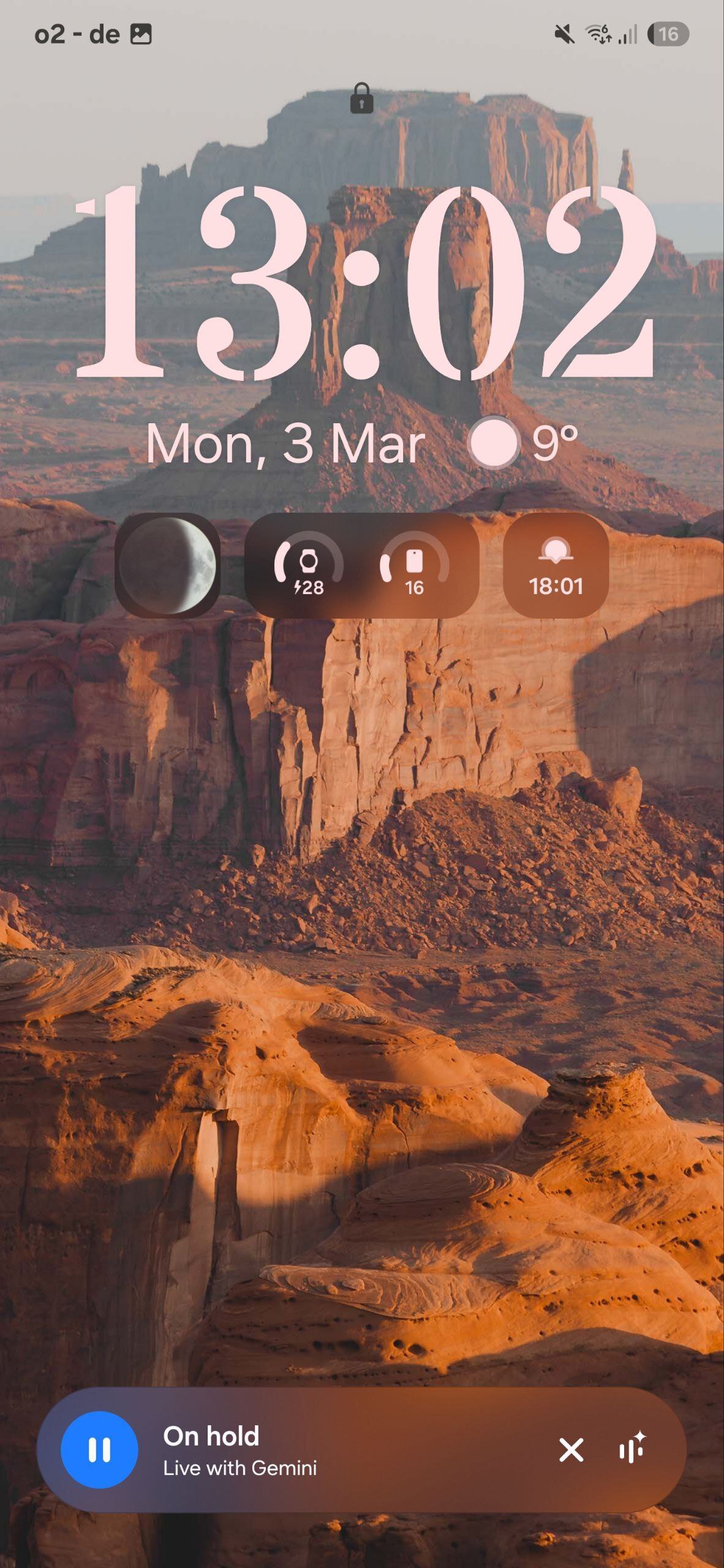 Gemini Live integration in Now Bar on a Galaxy S25 Ultra