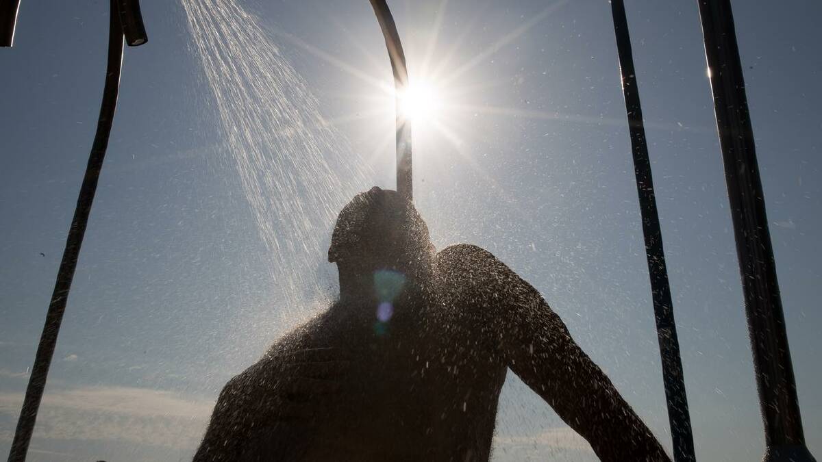 The clean energy push comes as Australia has just recorded second-hottest summer on record. (Brent Lewin/AAP PHOTOS)