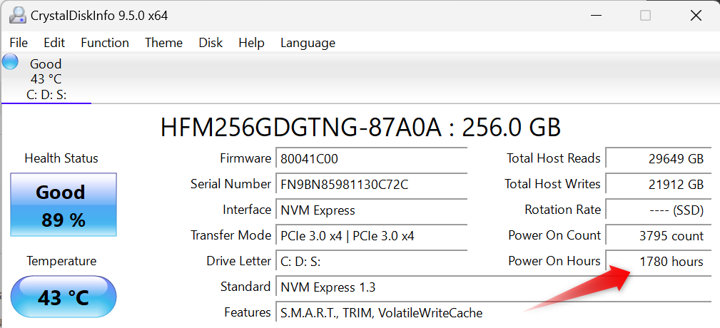 Checking the Power On Hours of a hard drive using the CrystalDiskInfo tool.