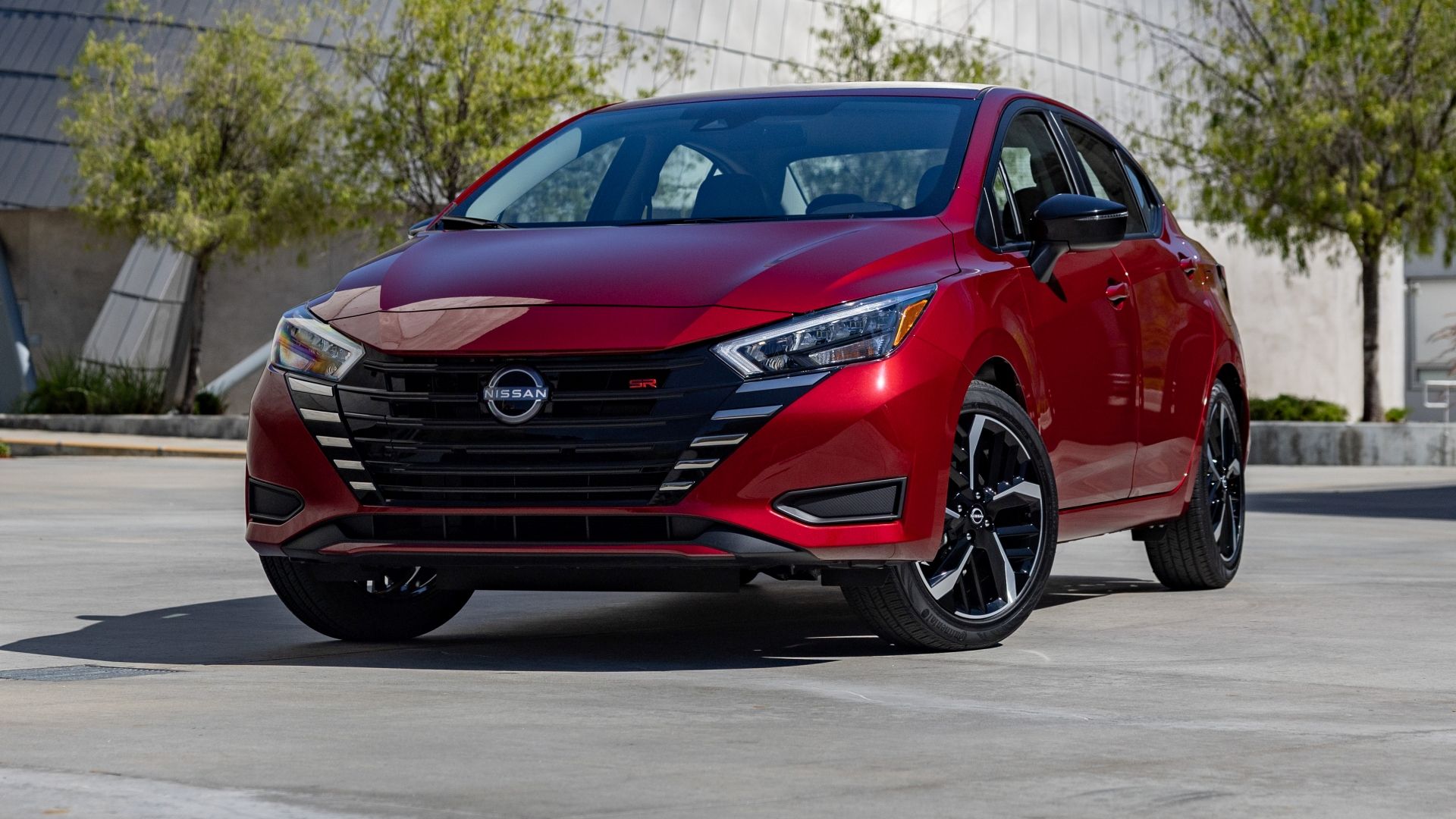 2025 Nissan Versa front 3/4 exterior shot