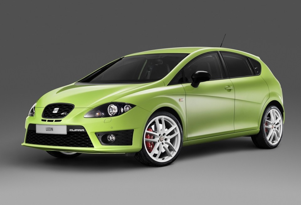 Lime green SEAT Leon Cupra R hatchback.