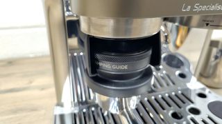 Using grinder on De'Longhi La Specialista Touch coffee machine