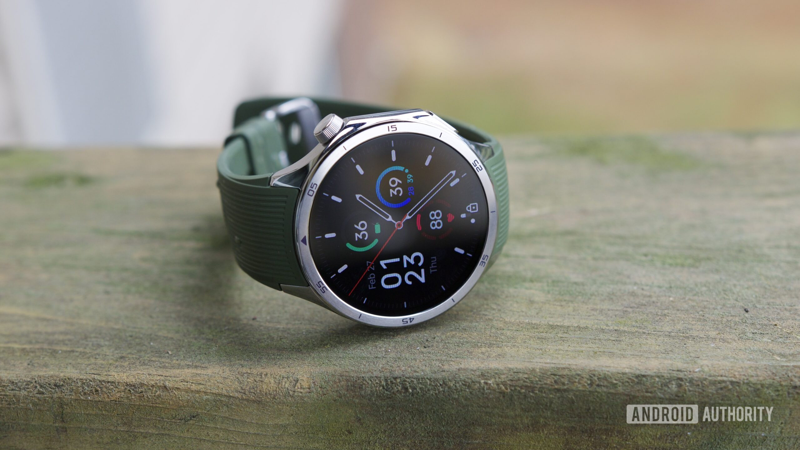 oneplus watch 3 side view watch face