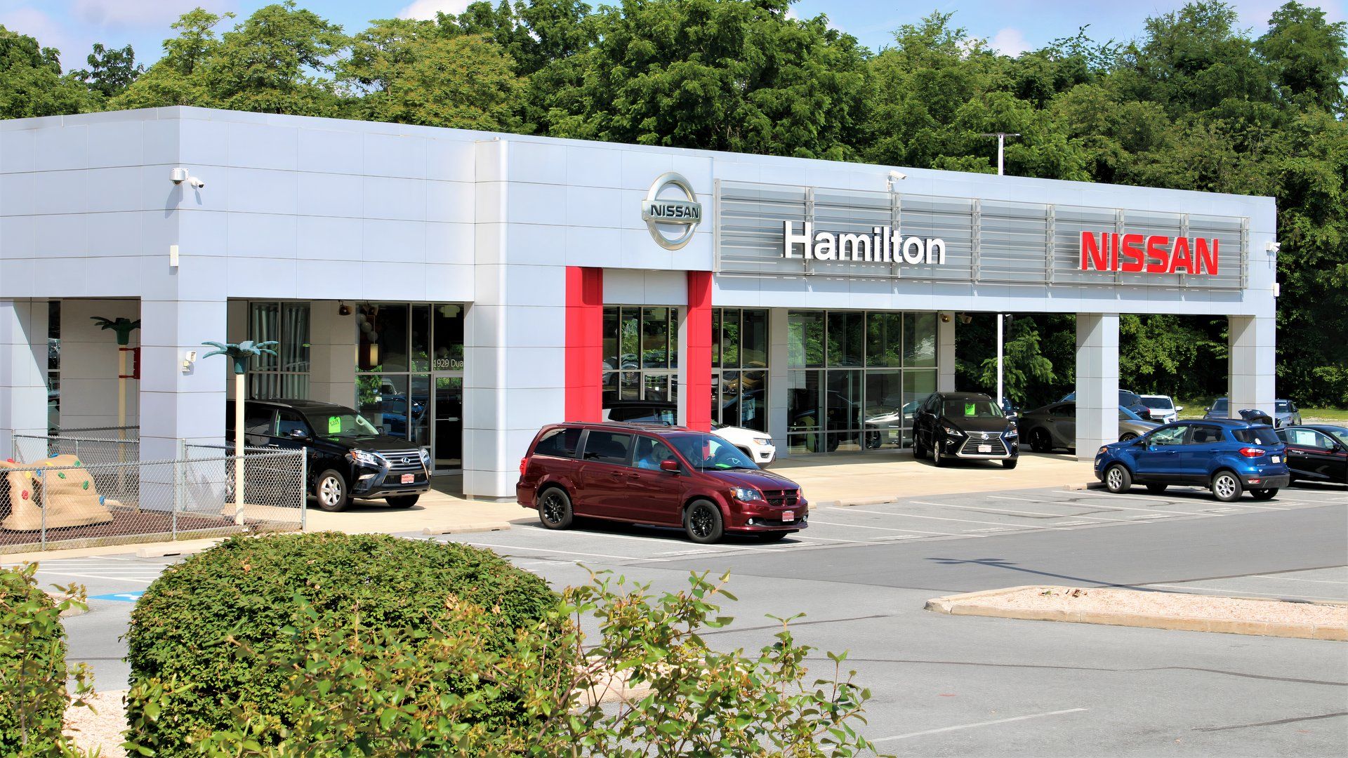 Hamilton Nissan Dealership